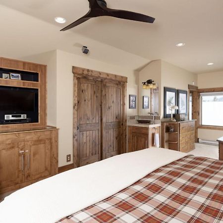 Cowboy Heaven Cabin 13 Bandit Big Sky Exterior foto
